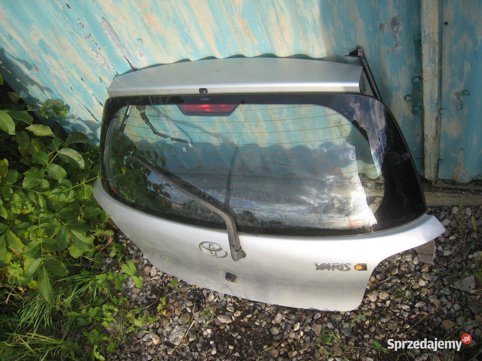 klapa tylna tył Toyota Yaris I 9906 Srebrna Kraków
