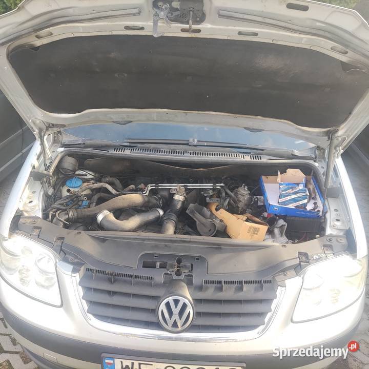 VW TOURAN USZKODZONY SILNIK Warszawa