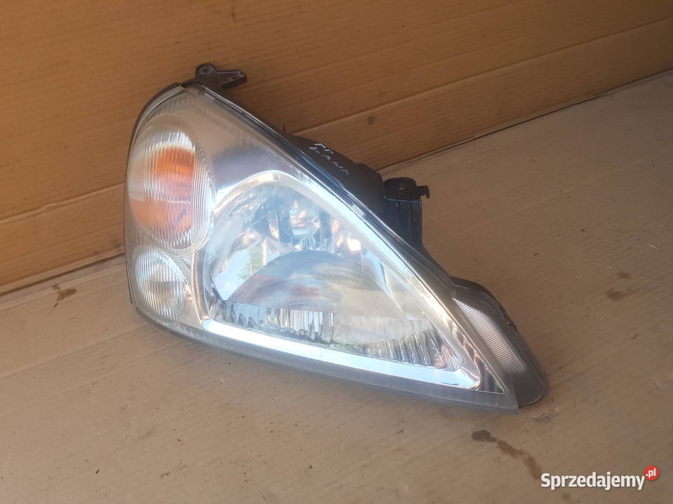 Suzuki Liana lampa reflektor przedni lampy przód