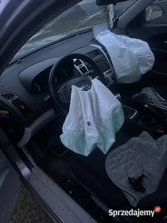 Kia ceed 14 109 powypadkowy Cee'd Dworszowice Pakoszowe sprzedam