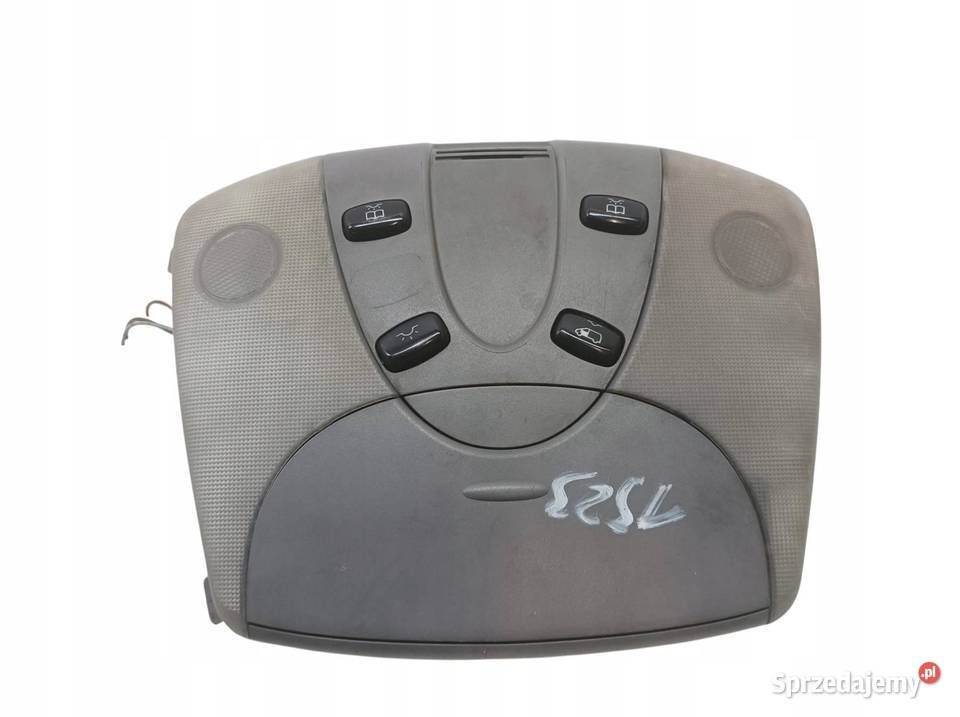 LAMPKA PODSUFITKI W906 A9068200001 MercedesBenz Oświetlenie kabiny