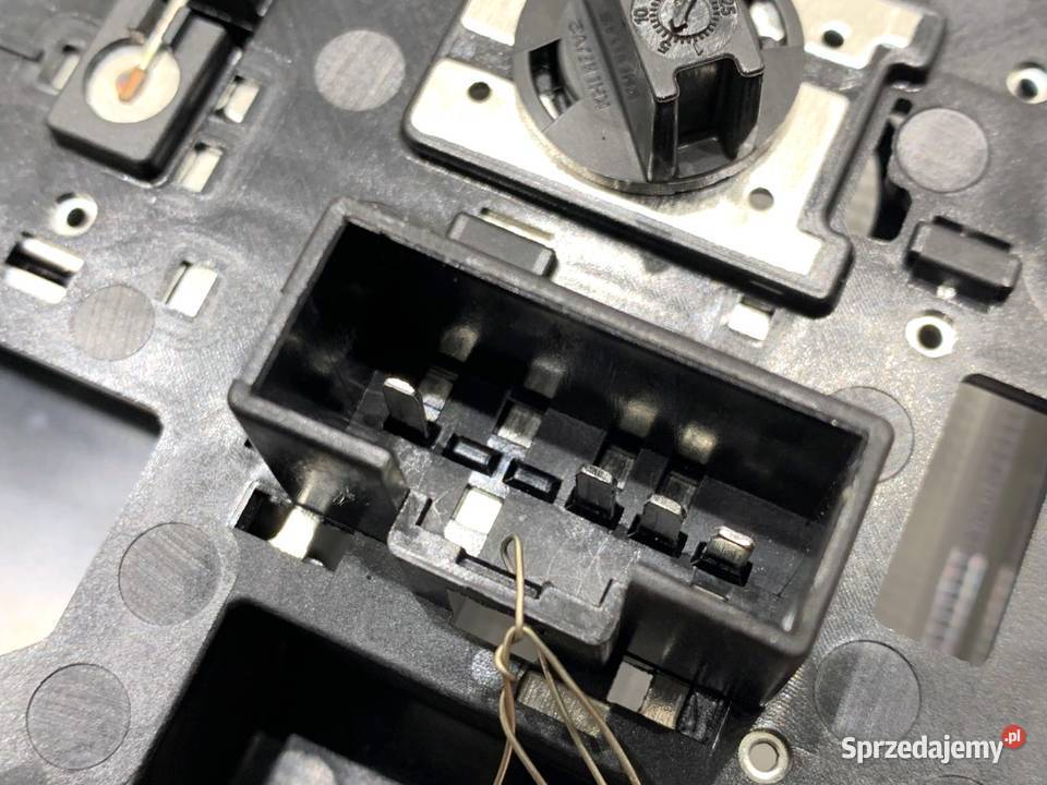 LAMPA SUFITOWA KIA CEED 928XXM6XXX Crossover podkarpackie