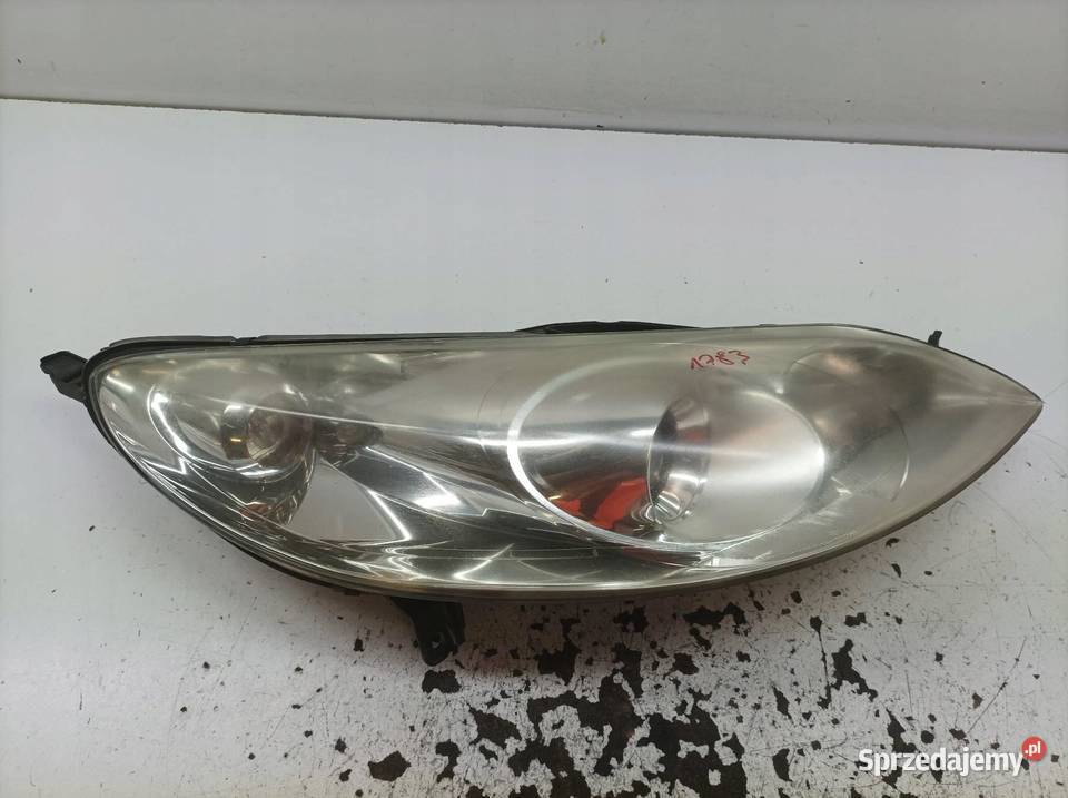 LAMPA PRZÓD PRAWA 9660235980 0301213202 Peugeot