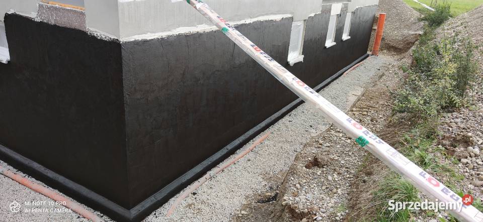 Hydroizolacje fundamentów tarasów okien Wińsko