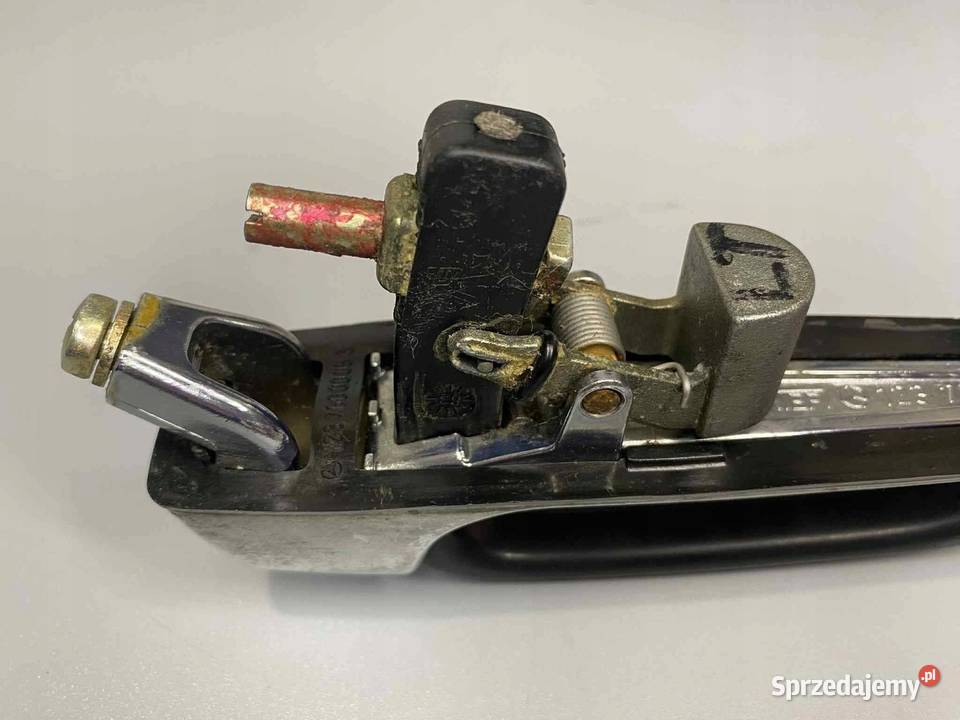 MercedesBenz W123 1982 Klamka zewnętrzna drzwi osobowe Łagiewniki