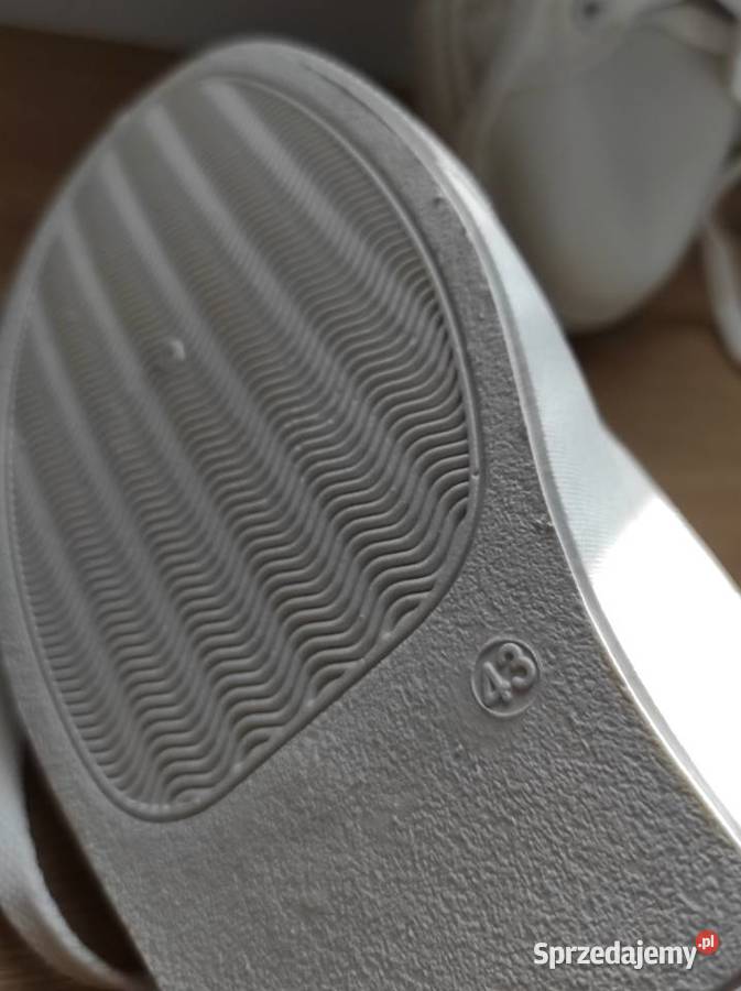 Nowe nieużywane buty sportowe 43 białe OKAZJA Rzeszów