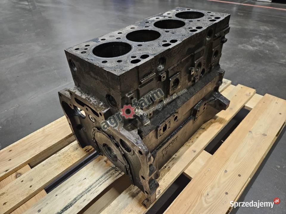 Blok silnika Massey Ferguson 6130 6120 6140 Byków