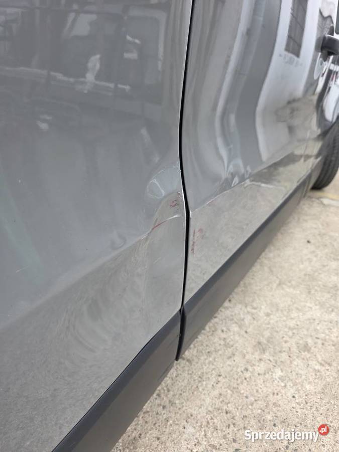 Renault trafic III 2018 diesel mazowieckie