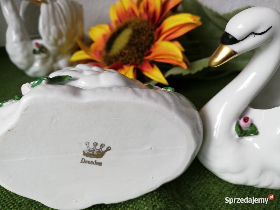 Sygnowane piękne łabędzie Porcelana i szkło Ropa