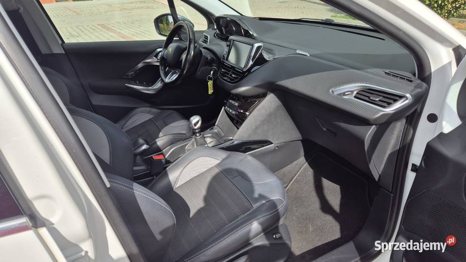 PEUGEOT 2008 12 131 OPŁATACH bogata wersja czujnik deszczu Rzeszów sprzedam