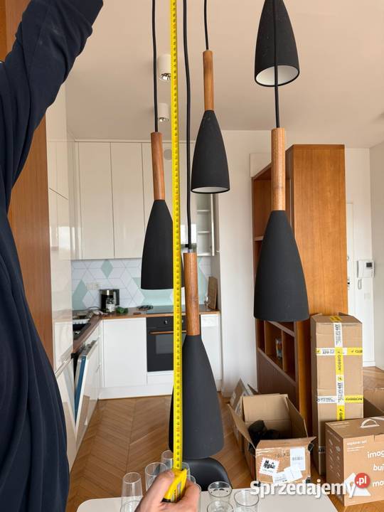 Stylowa lampa wisząca w czarnym kolorze idealna mazowieckie Krzynowłoga Mała