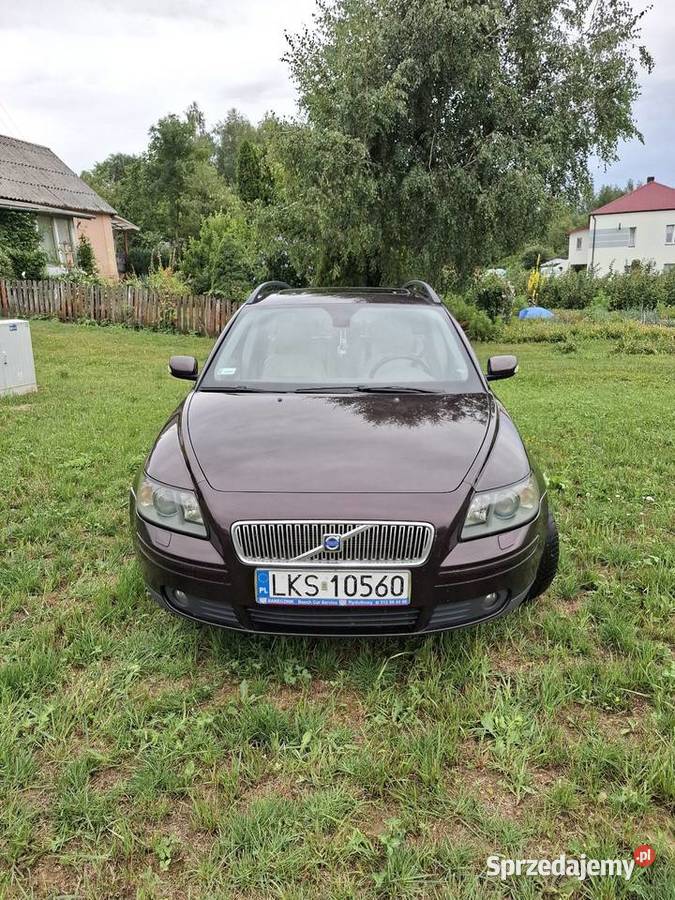 Volvo v50 20 D 2004r bordowy Średnie Duże
