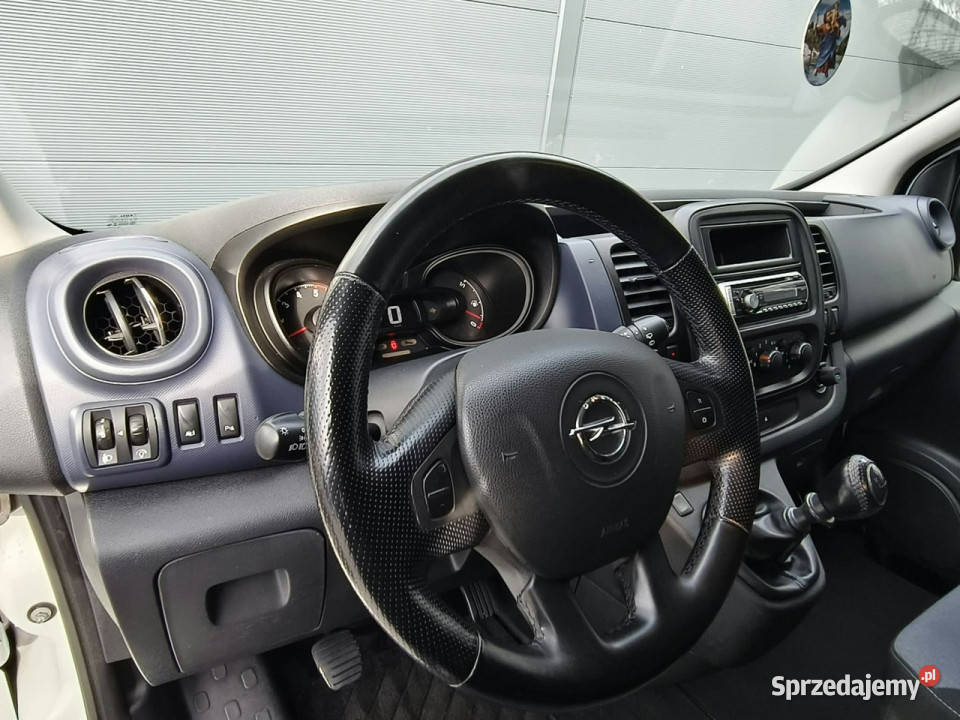 Opel Vivaro 16 cdti 125 6biegów 9osobowy 2x Vivaro