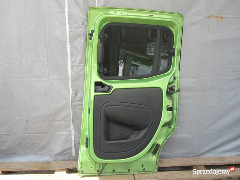 FIAT QUBO 13r drzwi przesuwne boczne prawe