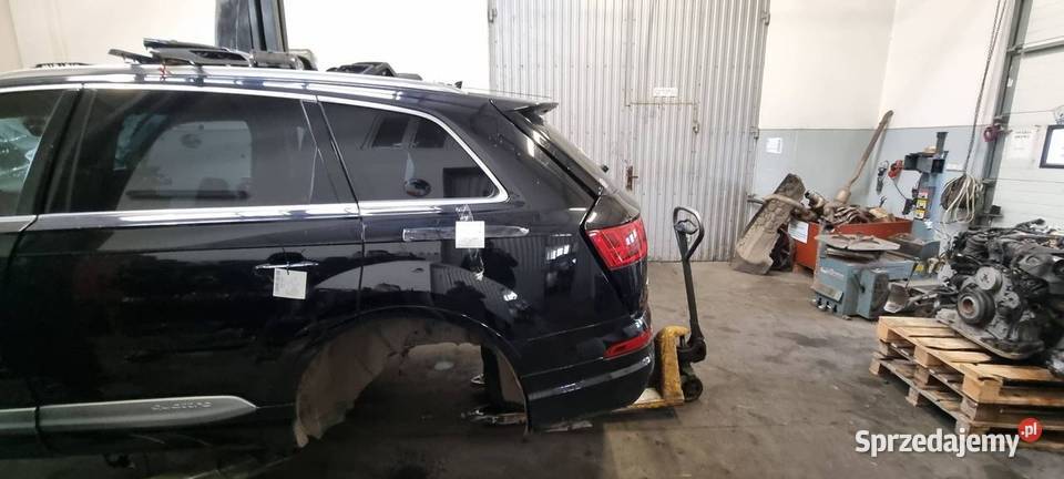 ĆWIARTKA BŁOTNIK LEWY TYŁ AUDI Q7 II 4M LC9X