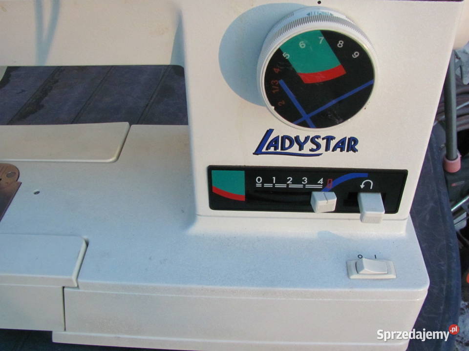 Wieloczynnościowa maszyna do szycia Singer sprzedam