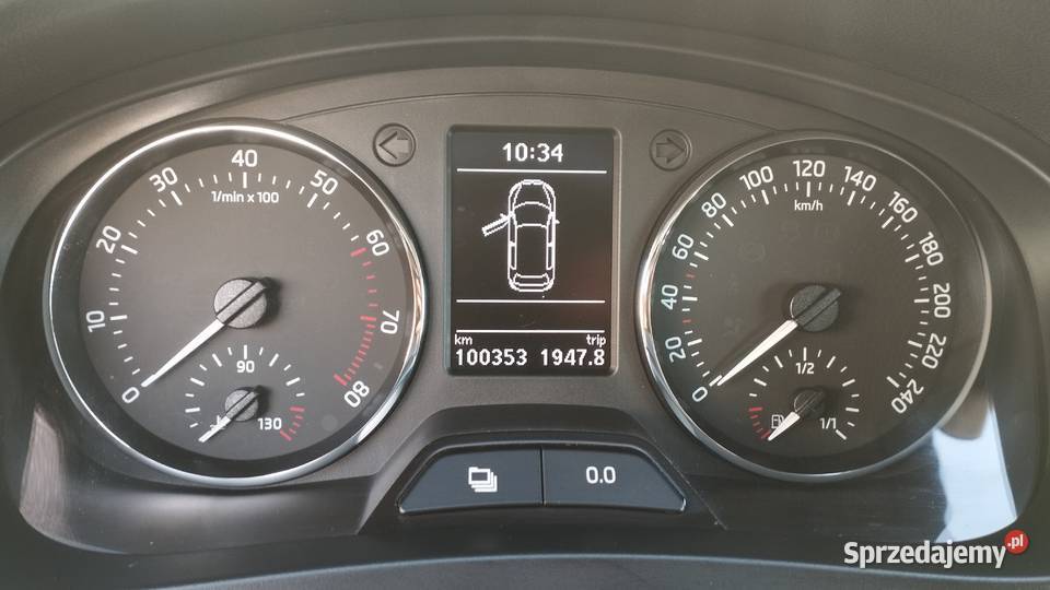 Skoda Rapid 12 niski przebieg benzyna zadbana lakier metallic dolnośląskie sprzedam