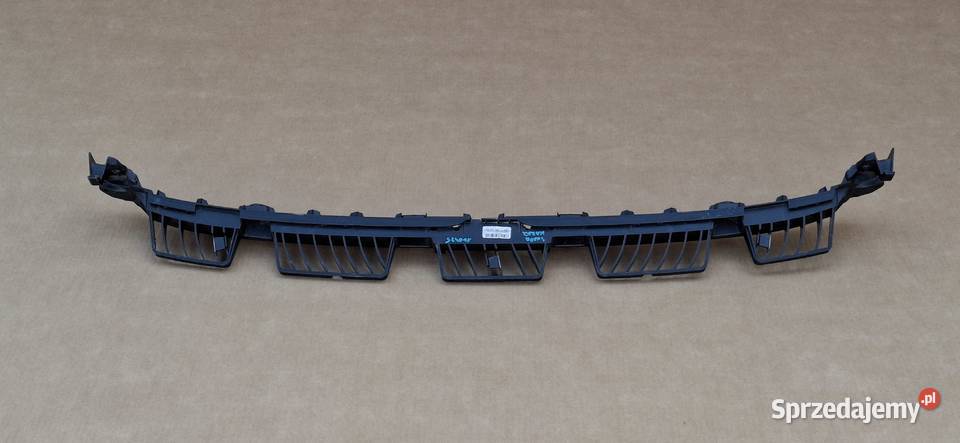 SKODA KAROQ ŚLIZG ZDERZAKA TYŁ ŚRODKOWY Bieleń