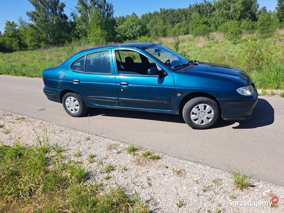 Sprzedam Renault megane 14 benzyna 1999r sedan Żyrardów