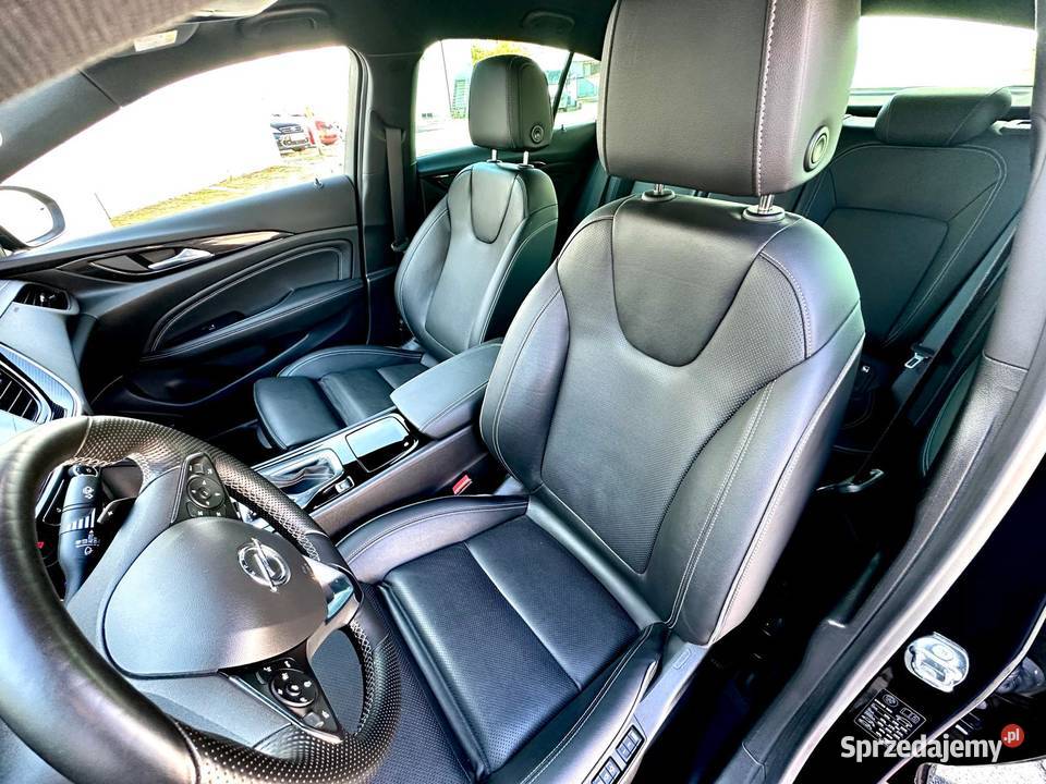 Opel Insignia OPC LINE 4x4 20 benzyna 260