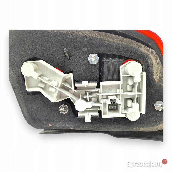 LAMPA PRAWA Volvo V50 I 20042007 tylna tylnia osobowe Chełm