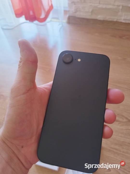 Fabrycznie nowy iPhone 16 nieużywany wypakowany