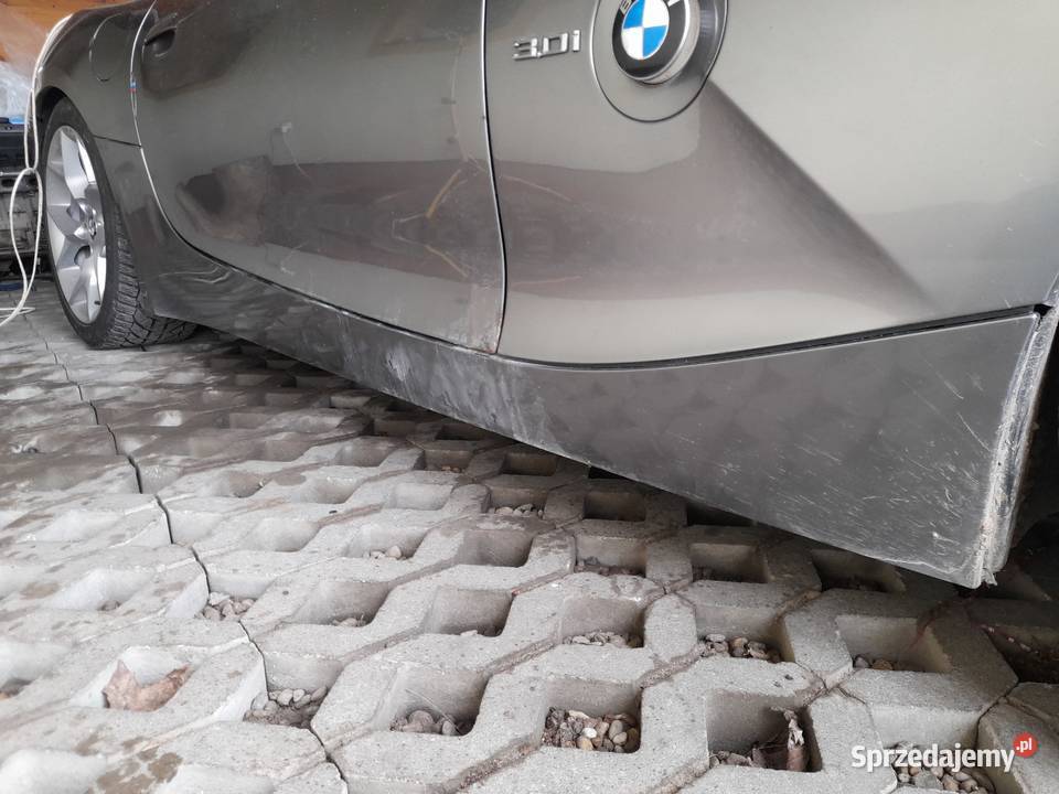 Nakładka progowa prawa BMW Z4 e85 sprzedam