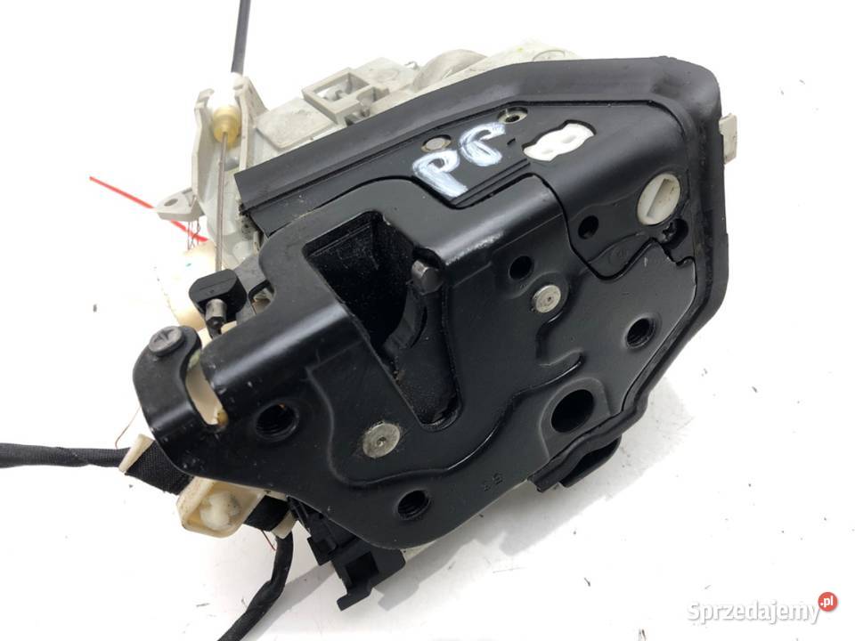 ZAMEK DRZWI PRAWY PRZÓD AUDI A5 8T Hatchback