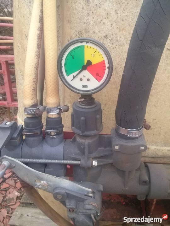 Opryskiwacz zawieszany 12m Nasławice