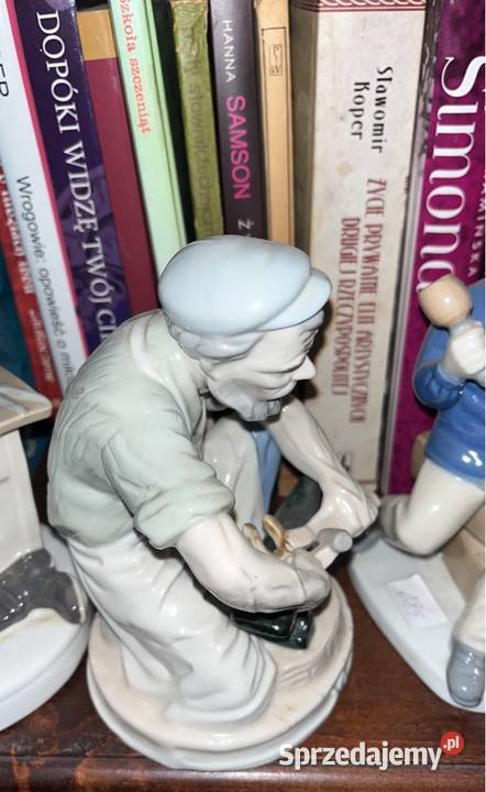 Figurka kowala Porcelana Bez sygnatury Gdańsk