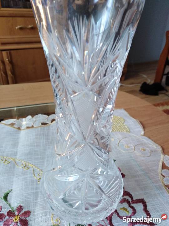 Krysztalowy wazon szlifowany