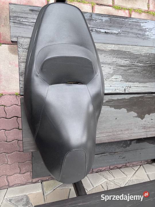 Yamaha XMax kanapa 0609