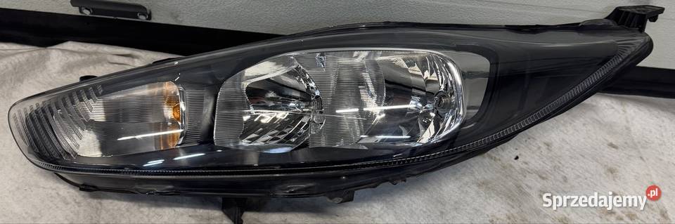 Lampa lewy przód Ford Fiesra MK7 Lift 1317 Jasienica sprzedam