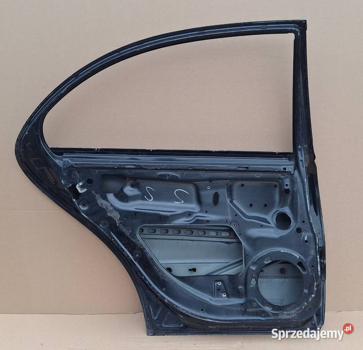 MERCEDES EKLASA W211 SEDAN DRZWI LEWE TYLNE LEWY Bieleń