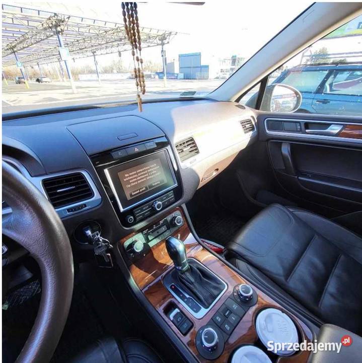 Sprzedaż samochodu osobowego Volkswagen Touareg