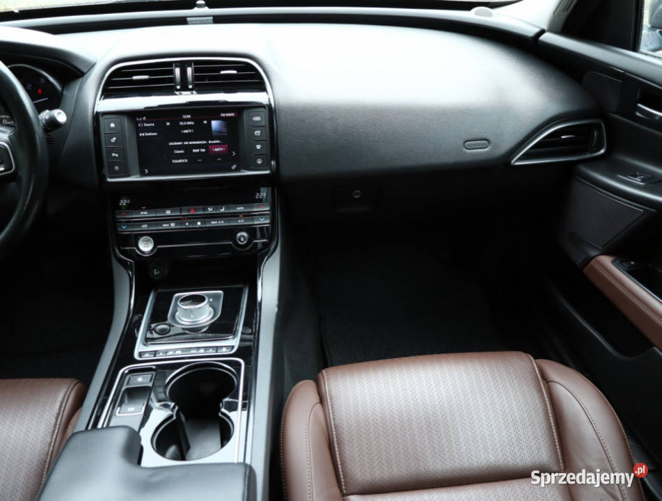 Jaguar XE 20d isofix Piaseczno