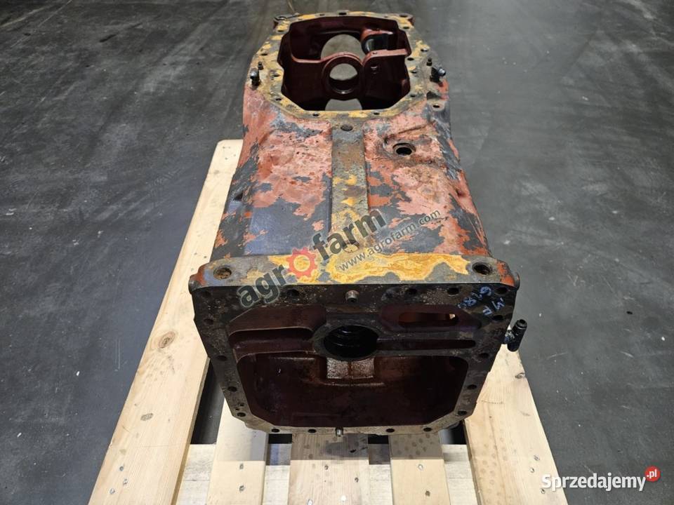 Obudowa tylnego mostu Massey Ferguson 6180 6170 Byków