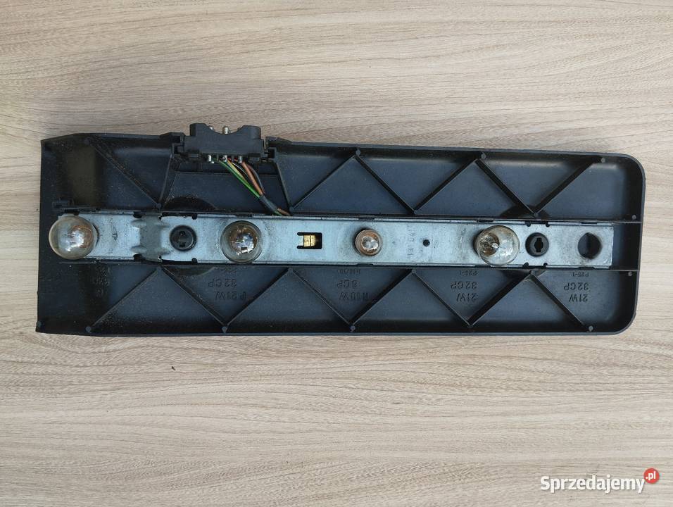 Płytka tylnej prawej lampy Mercedes 190 W201 osobowe Łódź