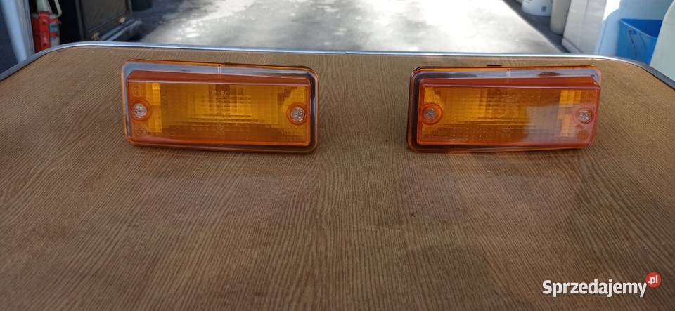 Fiat 126p kierunkowskazy przód Nowe Czeladź