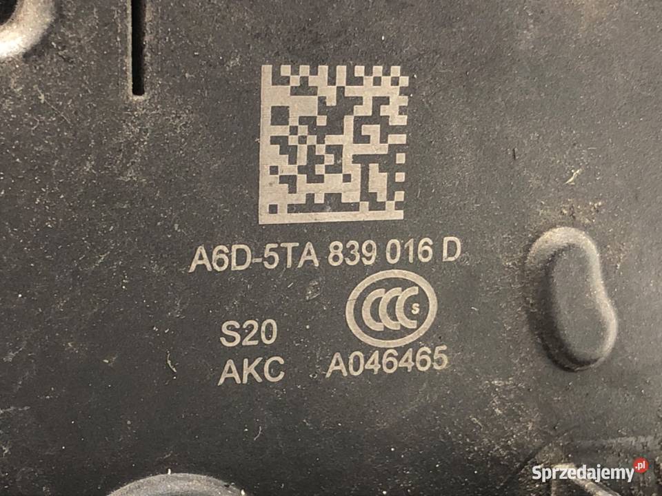 ZAMEK DRZWI PRAWY TYŁ VW GOLF VII Kombi Motoryzacja