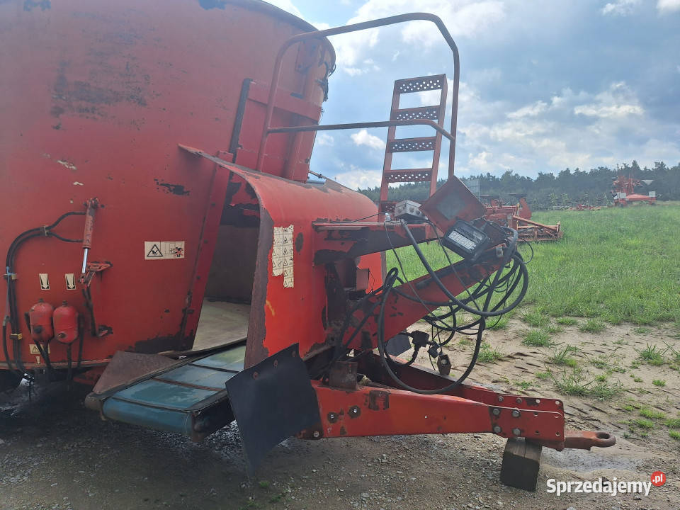 Wóz paszowy AGRAM Pozostałe wielkopolskie Szlachcin