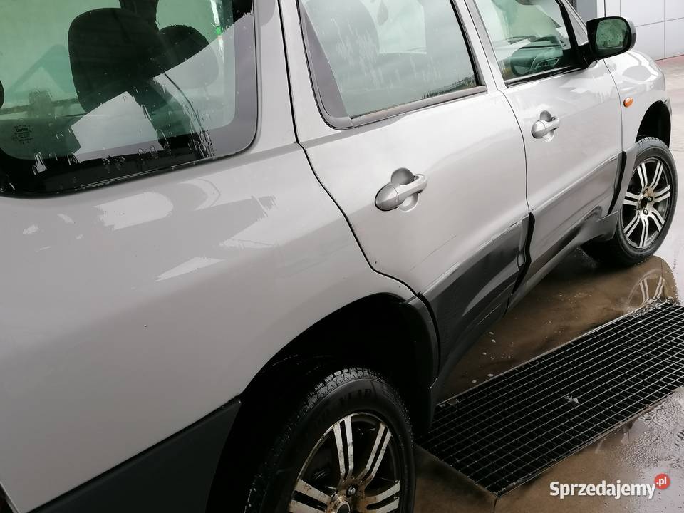 Mazda Tribute 20 GAZ klima zarejestr Możliwa nieuszkodzony wielkopolskie Strzałkowo