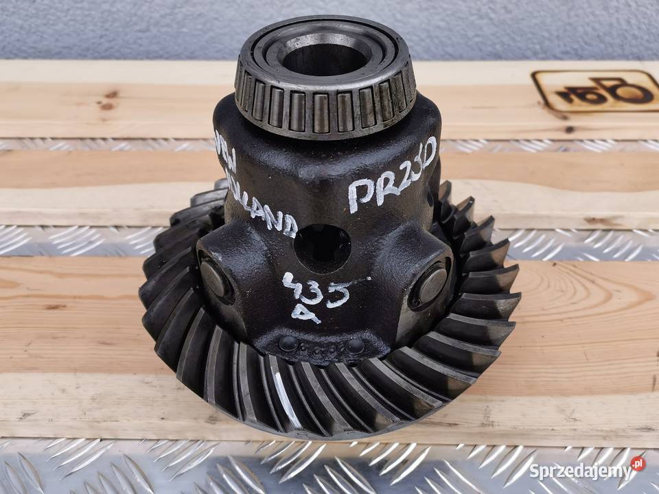 Wałek ataku Koło talerzowe Holland LM 435 Spicer Wilkowo