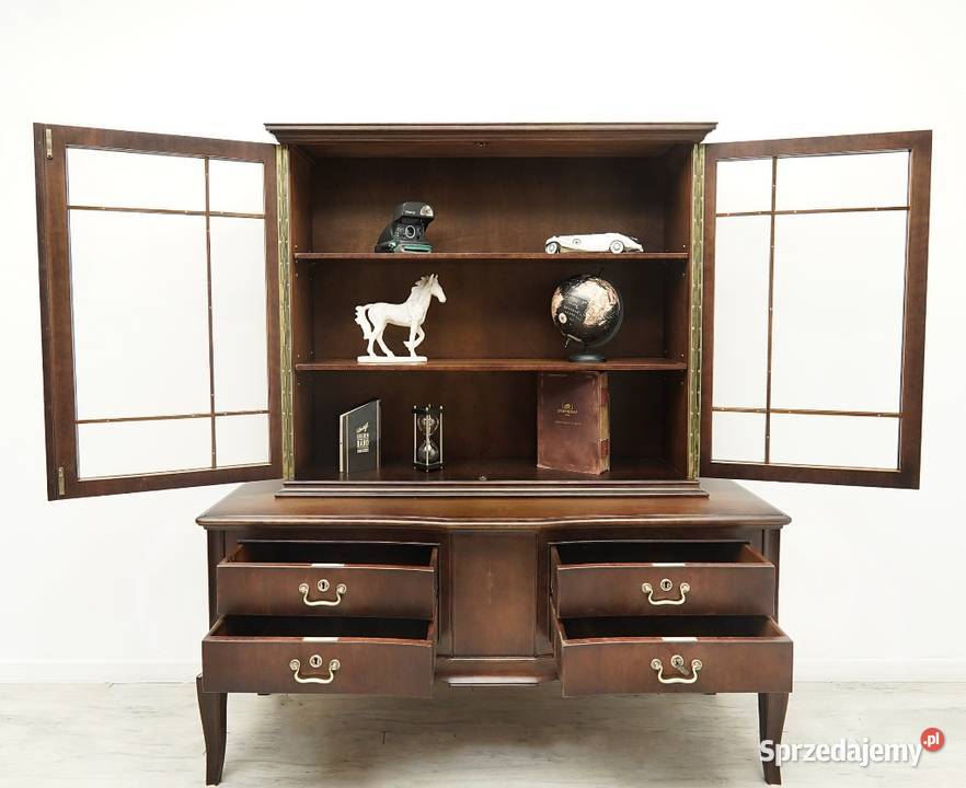 Zabytkowa witryna z lat 30tych w stylu art deco Jerka