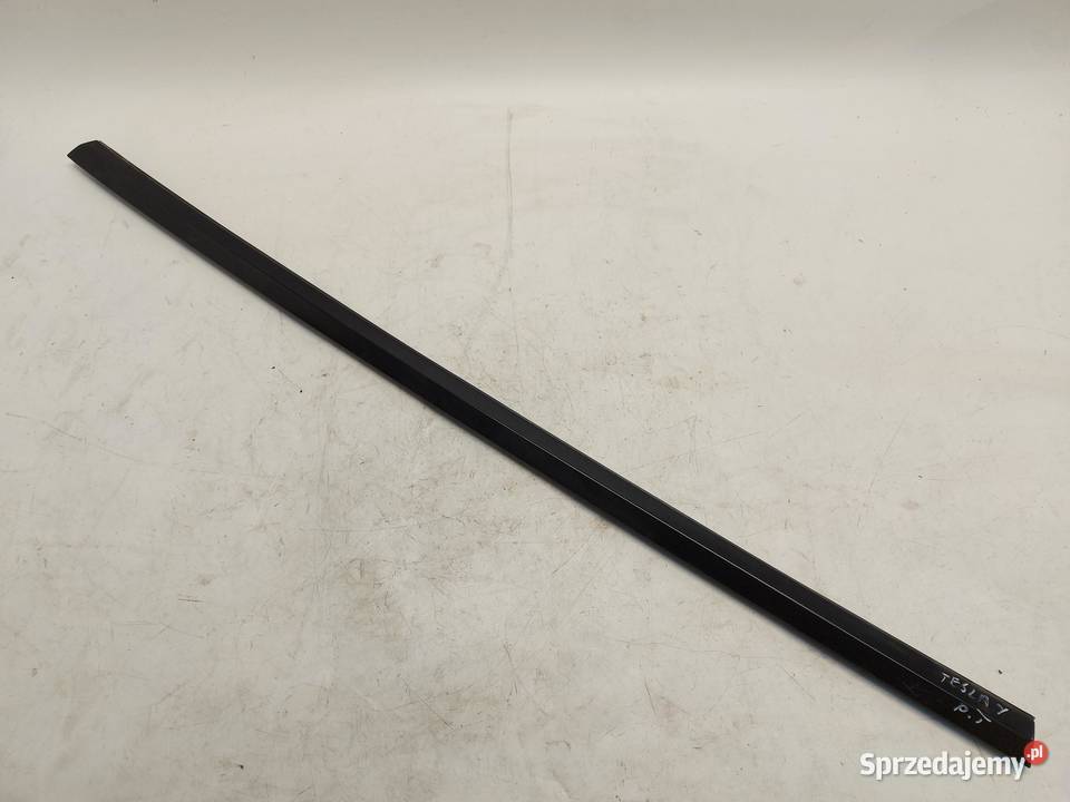 TESLA MODEL Y 2023r Listwa parapet drzwi szyby Listwy