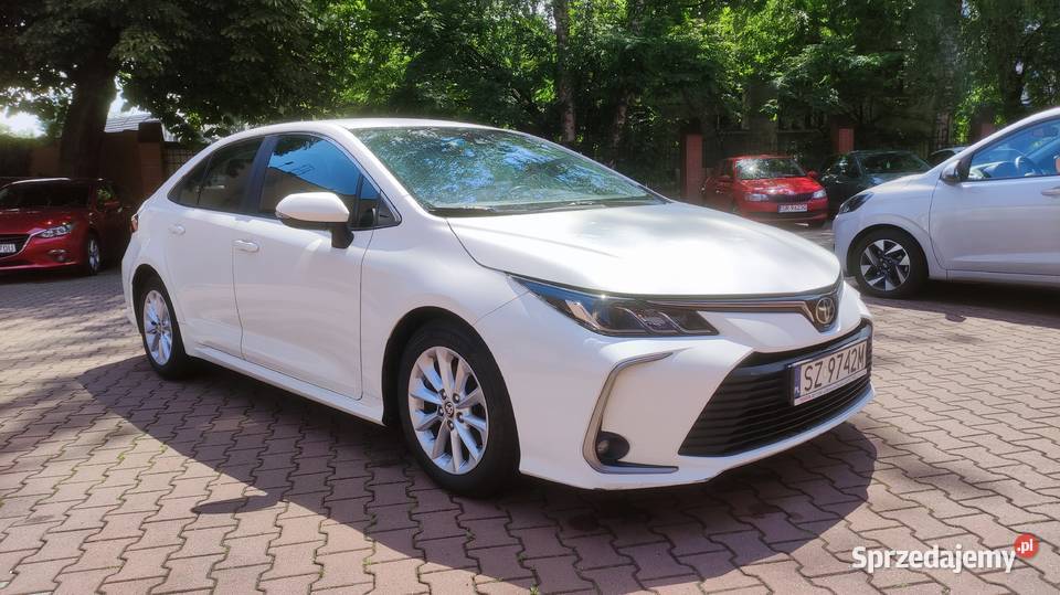 Toyota Corolla Sedan Comfort automat 2021r światła LED Zabrze