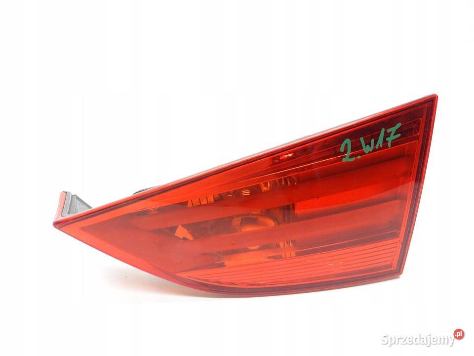 LAMPA PRAWA PRAWY TYŁ TYLNA W KLAPE BMW X1 E84