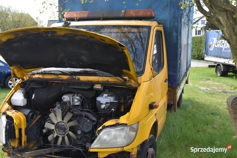 Mercedes Sprinter uszkodzony na części Truskolasy