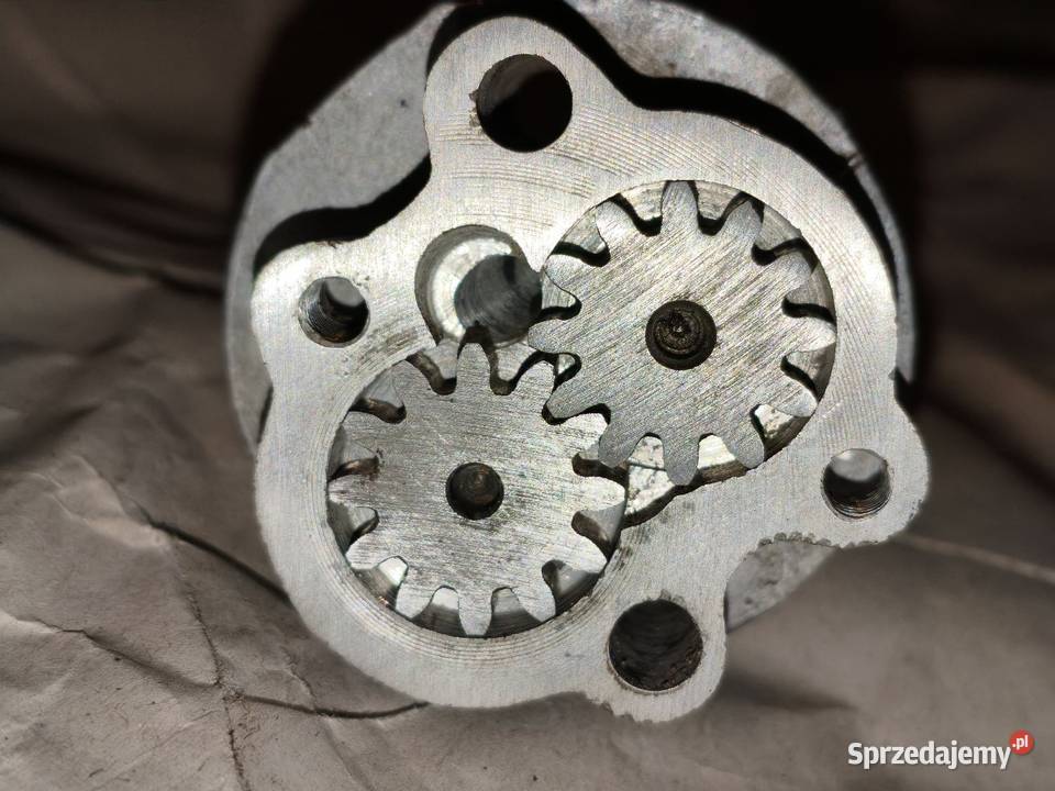 Pompa oleju K750 M72 Leszno