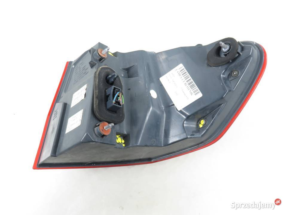 LAMPA LEWA TYLNA BMW F11 osobowe